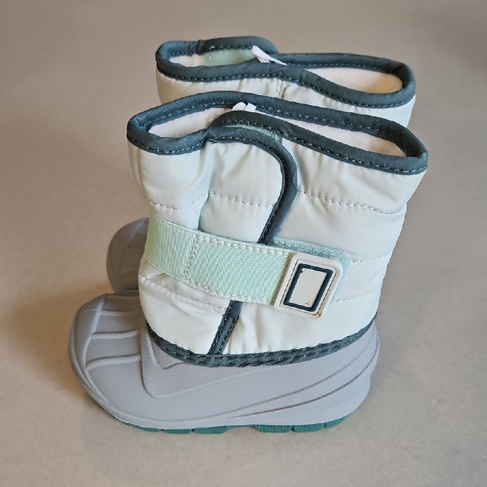 Cat And Jack Green Snowboots